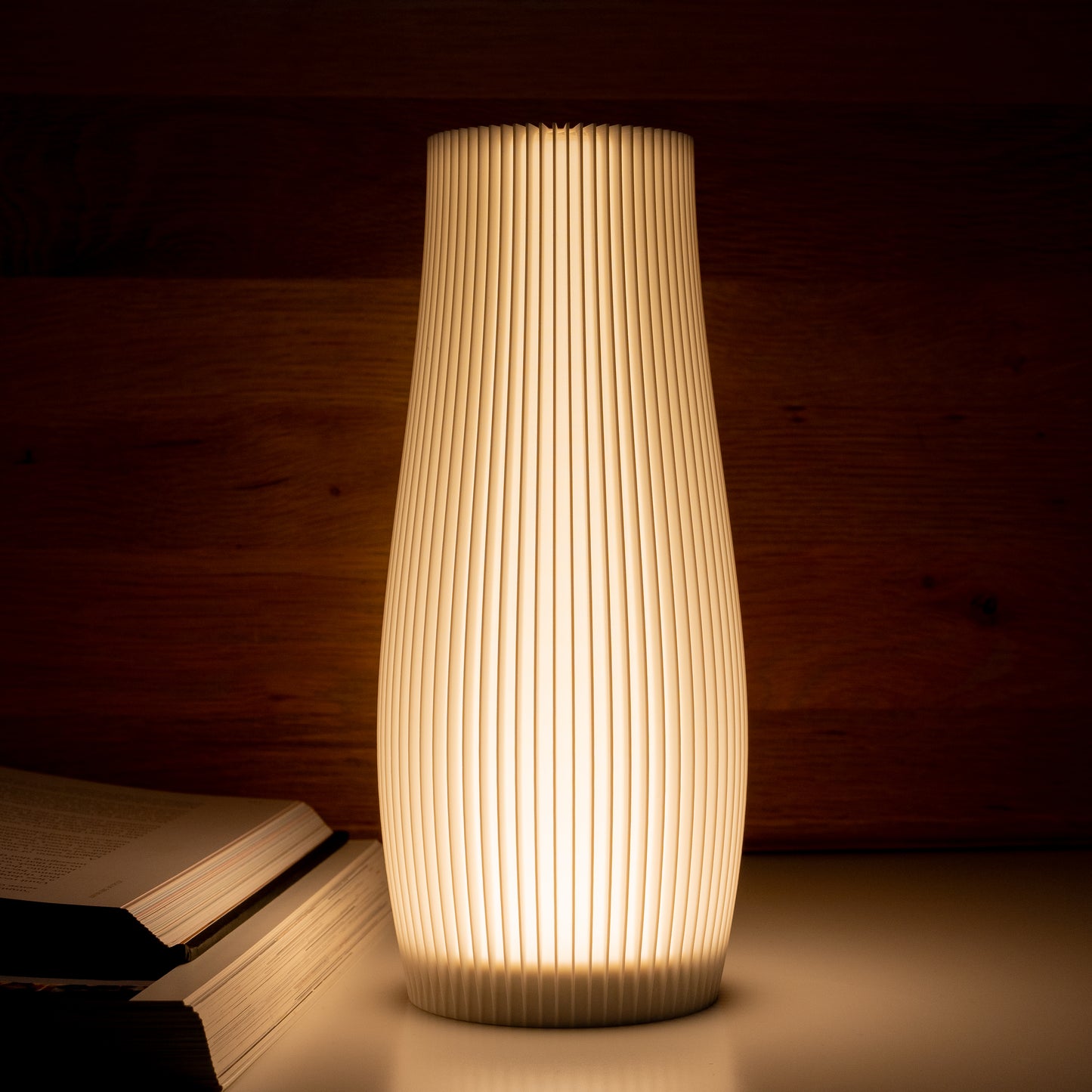 Linya Vase
